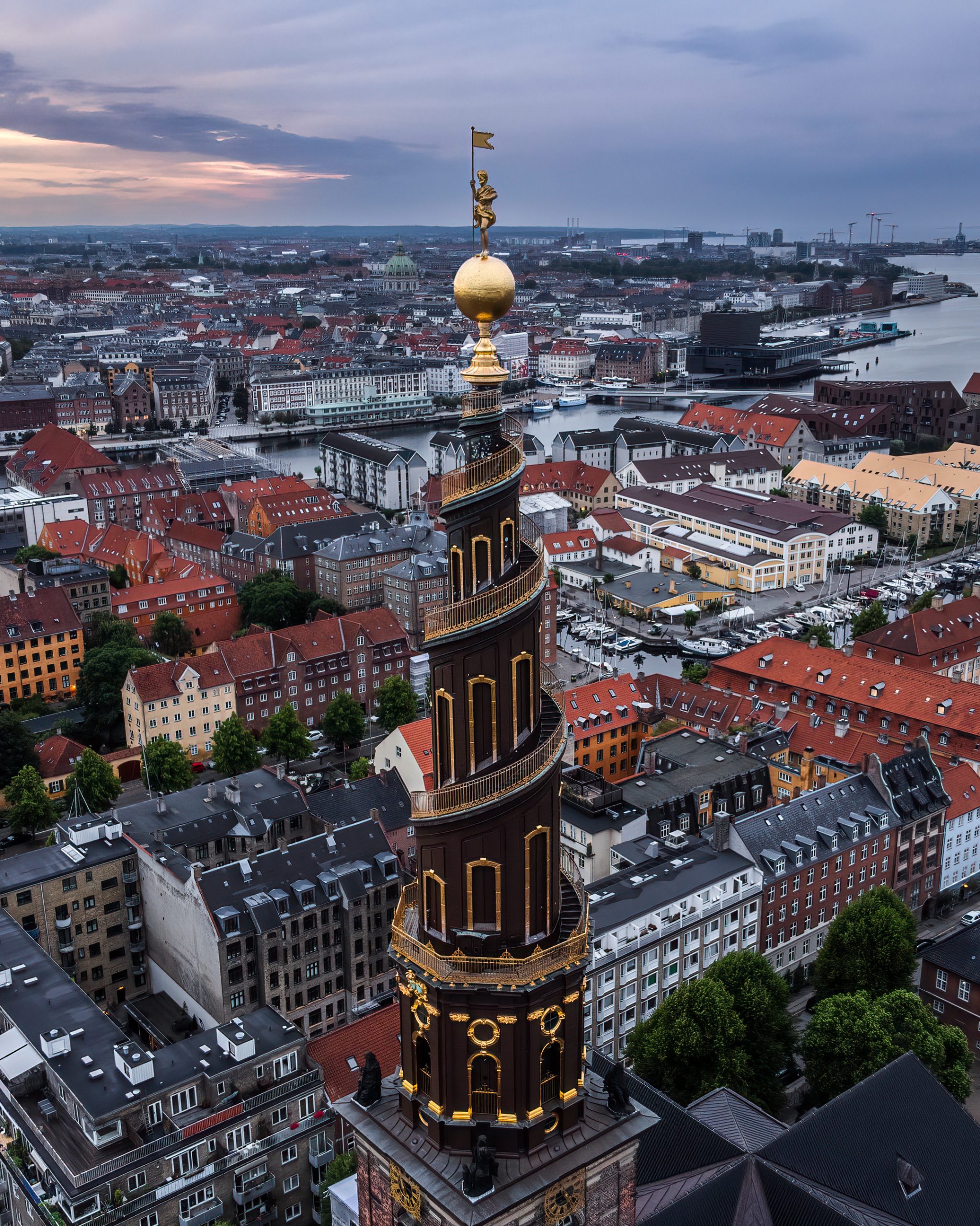 Vor Frelser Spiret © Rasmus Neslein